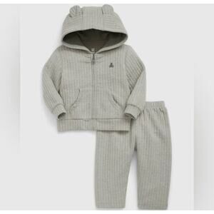 GAP Baby Size 3-6 Months Mesculen Green First Favorites Quilted Outfit Set